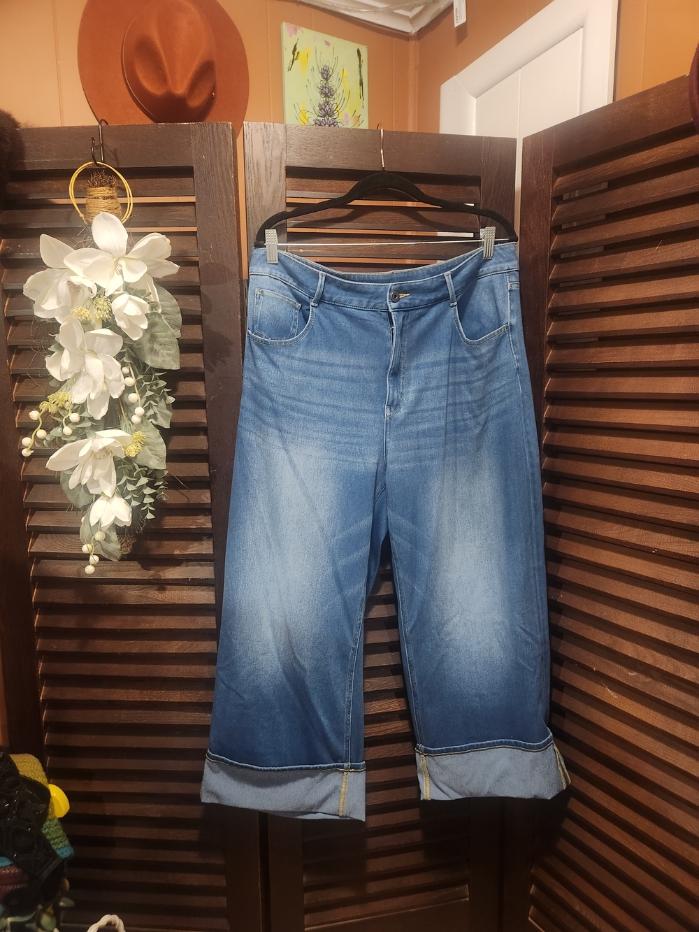 HALARA Light Blue Wide-Leg Cropped Jeans